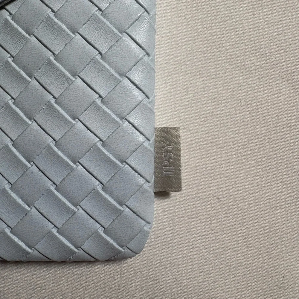 Ipsy Woven Clutch in Light Gray with Gold Button
